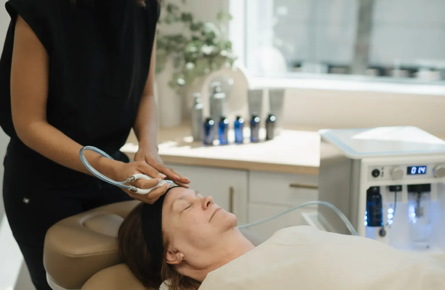 Collagen-focused skin treatment at Oak Haus